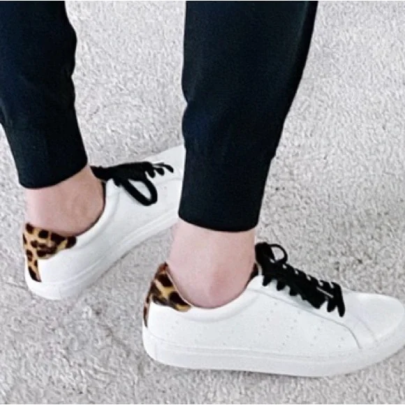 Women’s J Crew White Leather Sneakers w/ Leopard Accent “Saturday Sneakers” Sz 7 - Picture 2 of 7